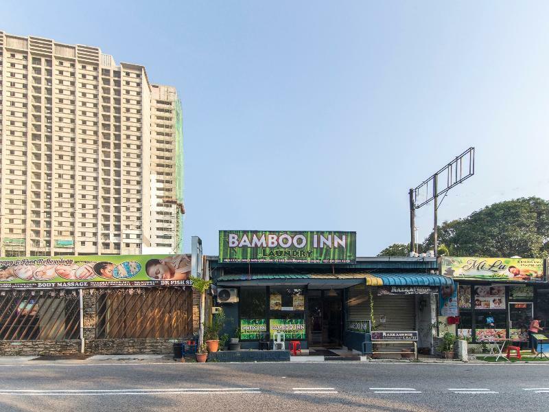 Oyo 873 Bamboo Inn Batu Ferringhi Eksteriør bilde